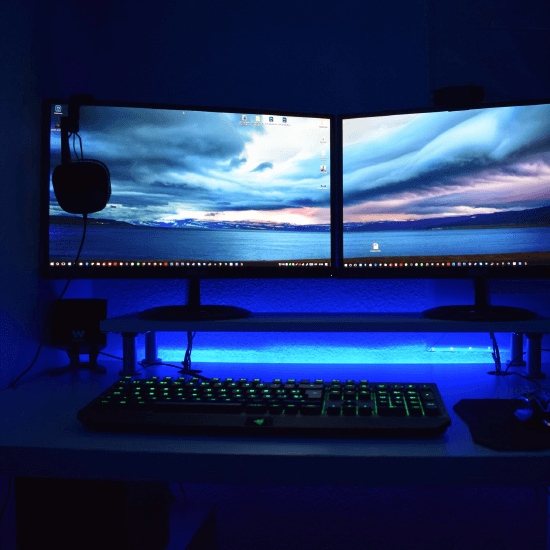 Different Backgrounds on Dual Monitors [Best Method]